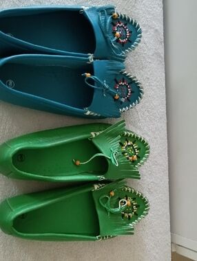Teal and Green Beaded Moccasin Flats - Fringe Detail